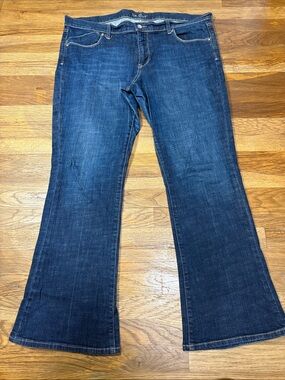 OLD NAVY the flirt  mid rise flare jeans